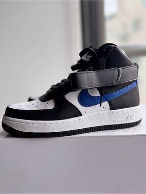 Size 7 Nike Air Force 1